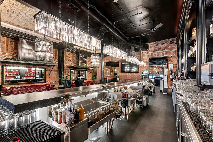 More Photos Of 712-714 Montgomery St, San Francisco Storefront Retail Office For Sale