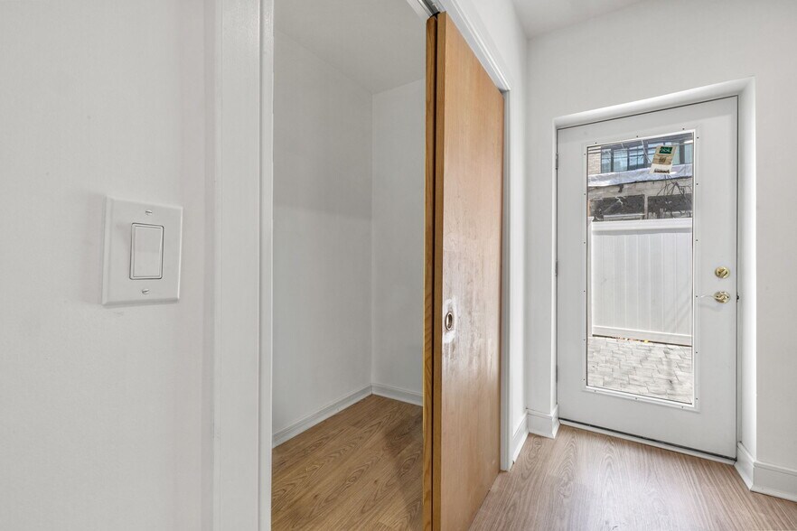 More Photos Of 525 Washington St, Hoboken Storefront Retail Residential For Lease