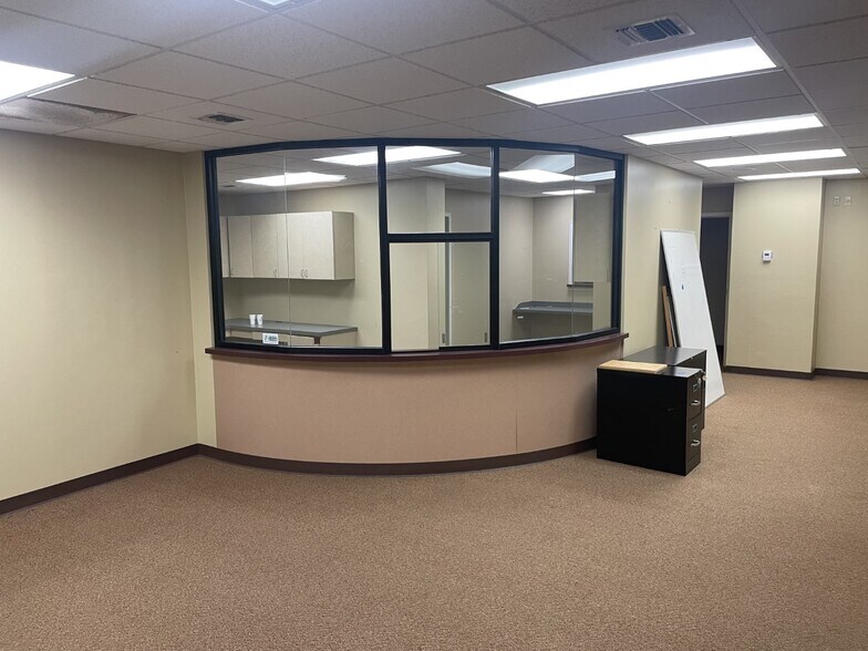 More Photos Of 1 St. Vincent Cir, Little Rock Medical For Lease