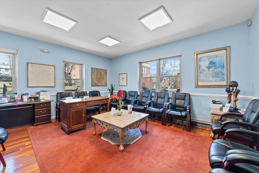 More Photos Of 130 Pondfield Rd, Bronxville Medical For Lease