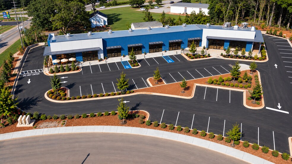Primary Photo Of 5 Moorlyn Ln, Greer Storefront For Lease