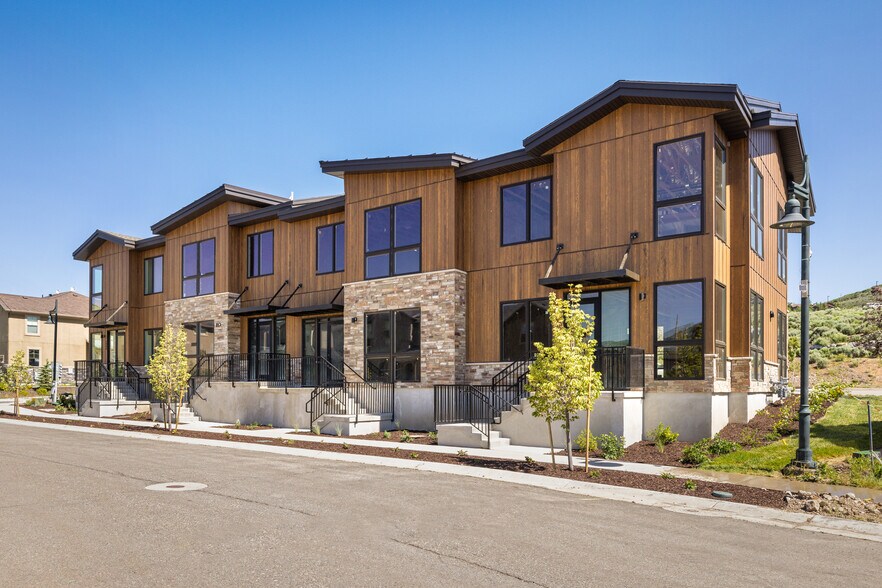 More Photos Of 1068 W Wasatch Spring Rd, Kamas Office Residential For Sale