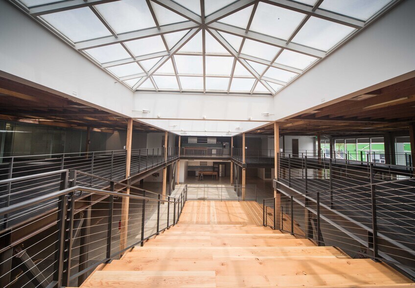 More Photos Of 5870 W Jefferson Blvd, Los Angeles Unknown For Lease