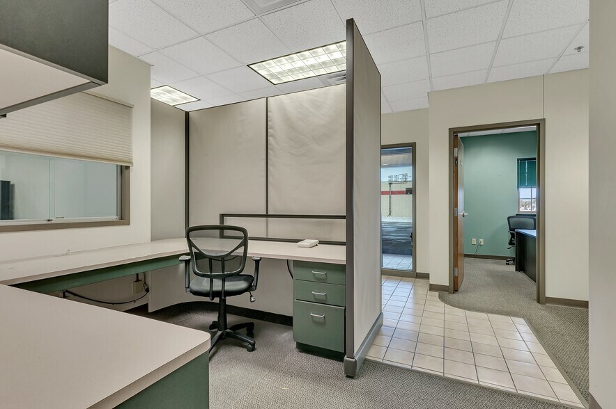 More Photos Of 347 Glen St, Foley Food Processing For Sale