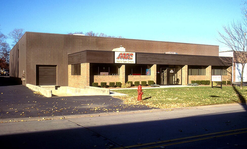 More Photos Of 36080-36082 Industrial Rd, Livonia Warehouse For Sale
