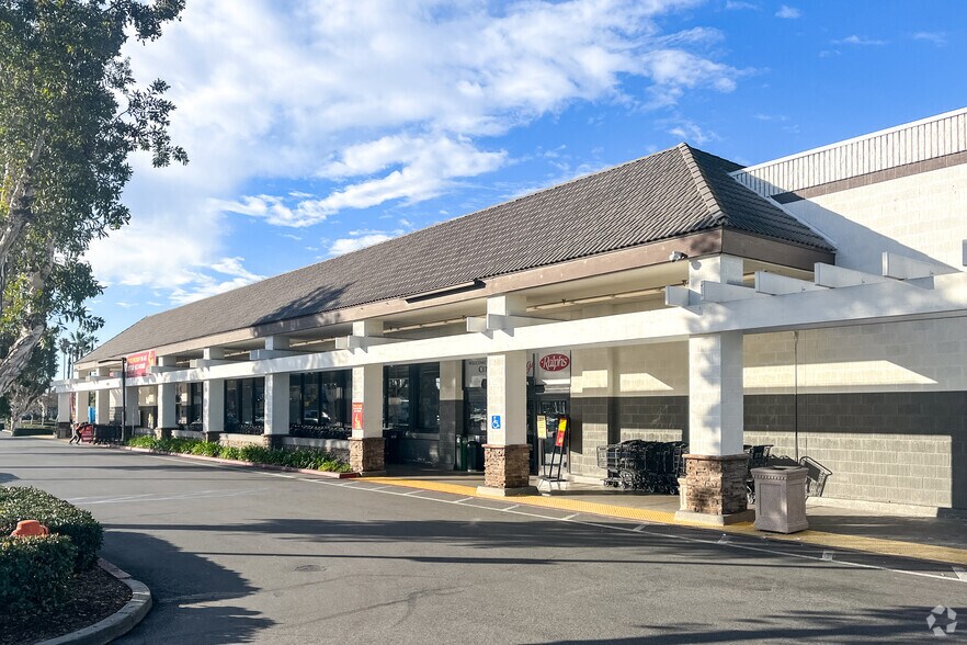 More Photos Of 1405-1449 W Chapman Ave, Orange Unknown For Lease