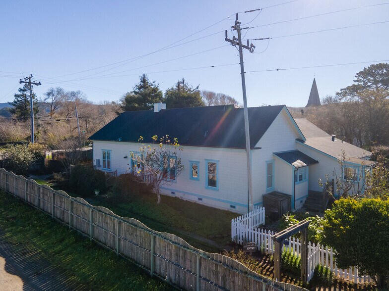 More Photos Of 393 Stage Rd, Pescadero Hospitality For Sale