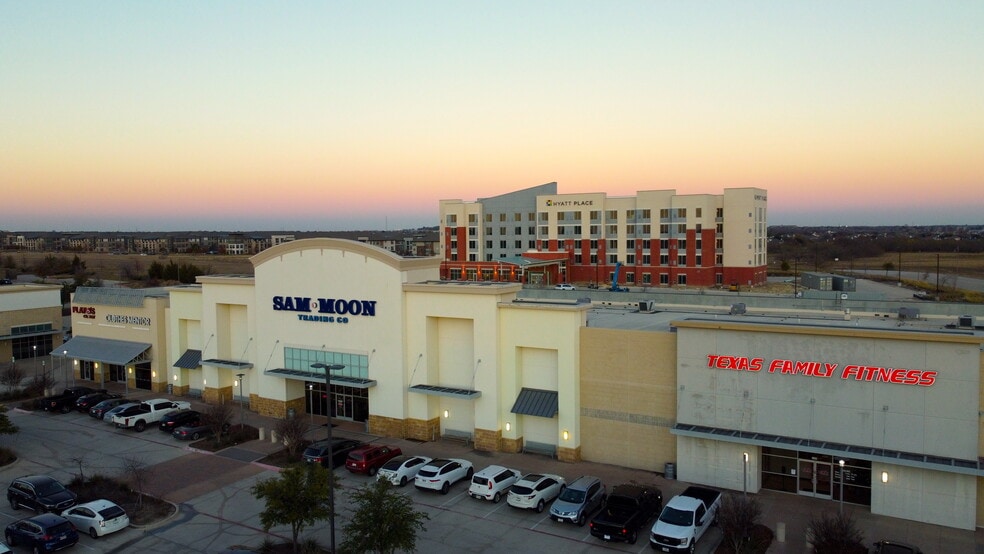 More Photos Of 9120 North Fwy Pky, Fort Worth Unknown For Lease