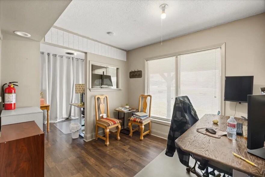 More Photos Of 4400 E Hwy 377, Granbury Office For Sale