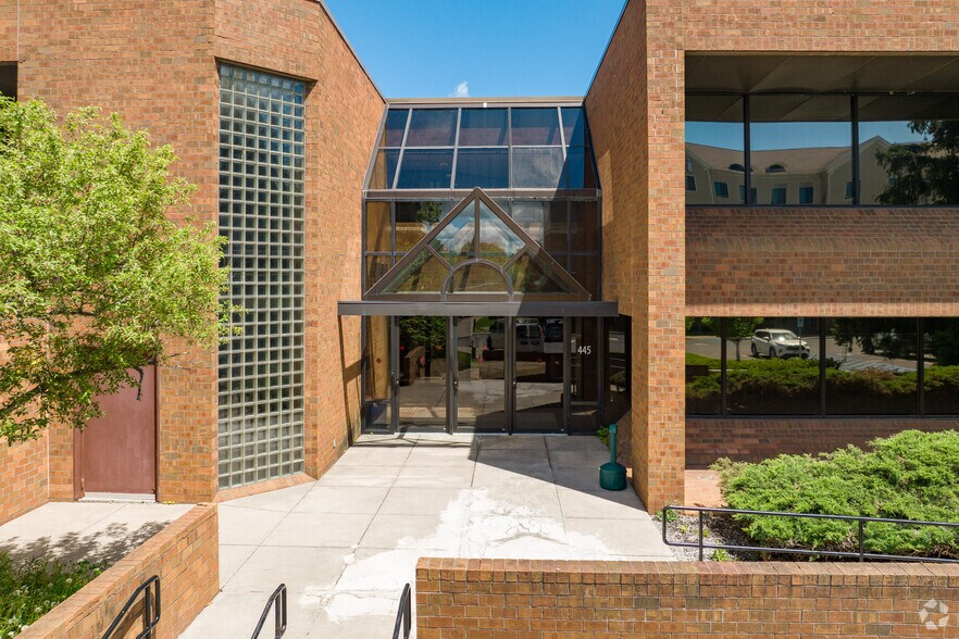 More Photos Of 445 Electronics Pky, Liverpool Office For Lease