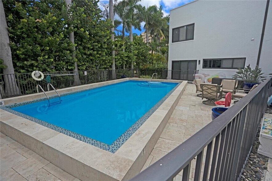 More Photos Of 1121 Bel Air Dr, Highland Beach Apartments For Sale