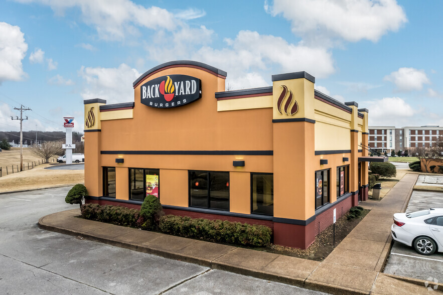 Primary Photo Of 7545 Goodman Rd, Olive Branch Fast Food For Lease