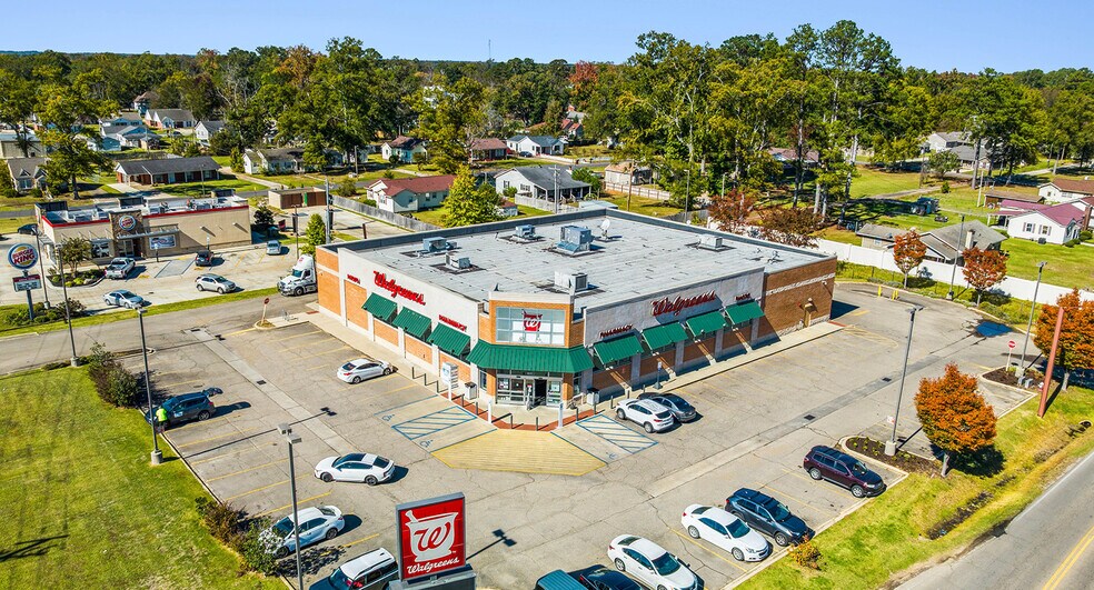 More Photos Of 607 Earl Frye Blvd, Amory Drugstore For Sale