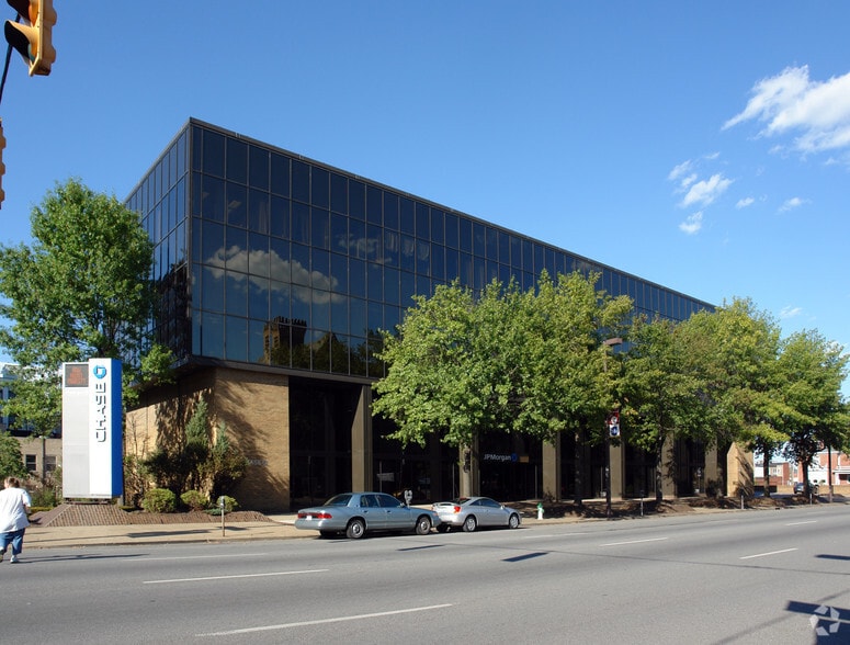 More Photos Of 1000 Fifth Ave, Huntington Medical For Lease