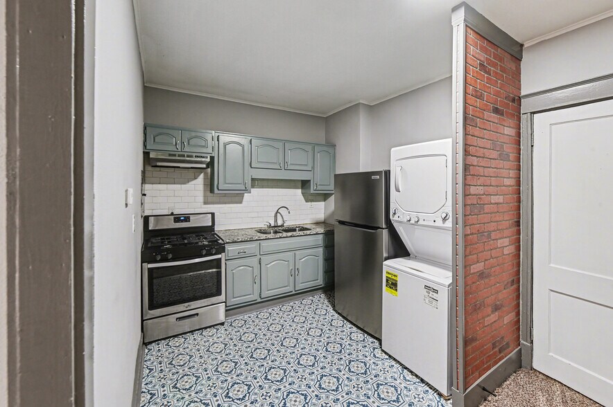 More Photos Of 3227 Central St, Kansas City Apartments For Sale