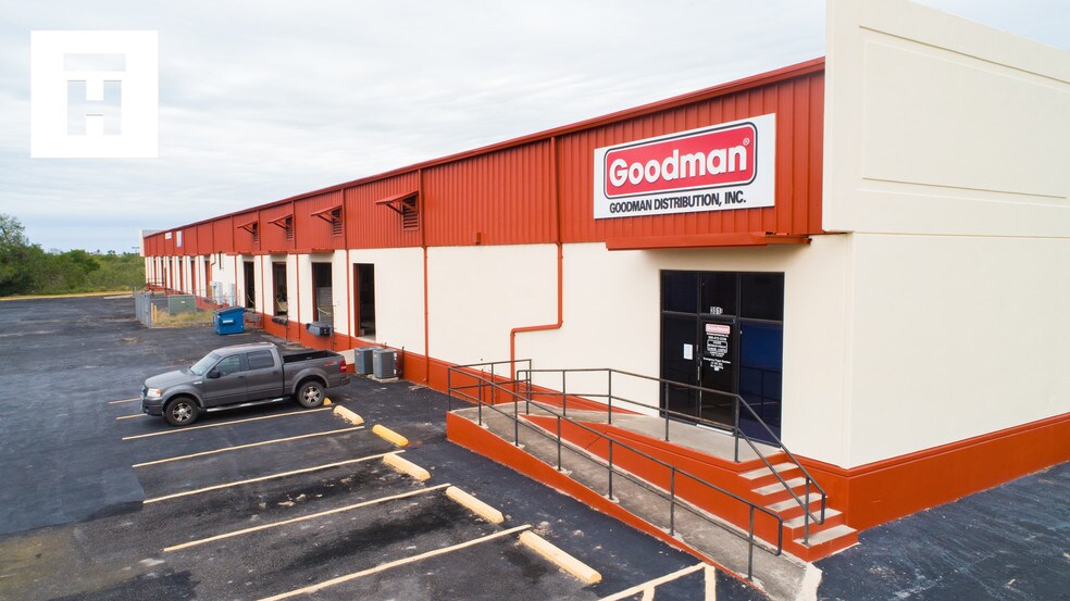 More Photos Of 301 Hanmore Industrial Pky, Harlingen Warehouse For Sale