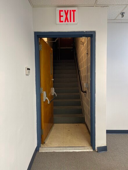 More Photos Of 91 Lake Ave, Tuckahoe Office For Sale