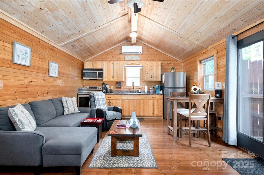 More Photos Of 127 Deer Hill Ln, Weaverville Specialty For Sale