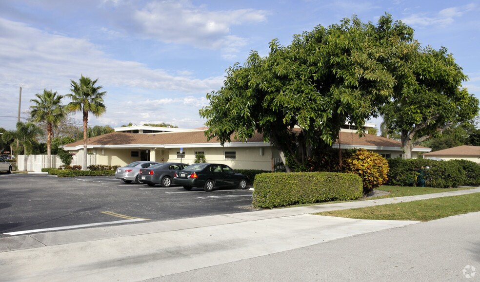 More Photos Of 2620 S Seacrest Blvd, Boynton Beach Medical For Sale