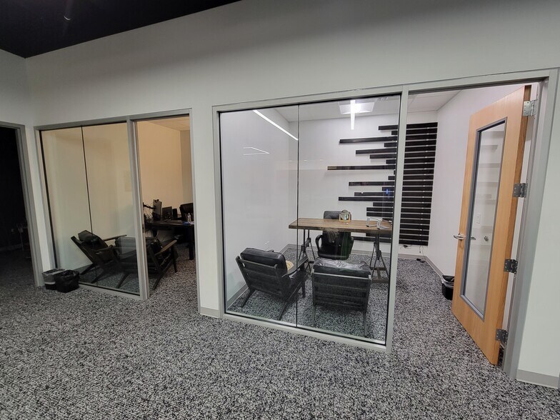 More Photos Of 1971 W 700 N, Lindon Office For Lease