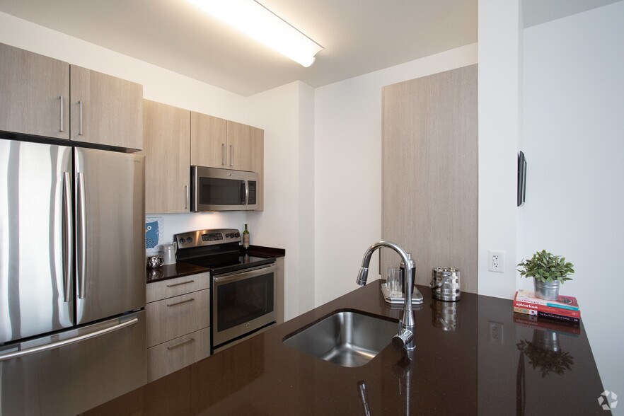 More Photos Of 777 Main St, Hartford Apartments For Lease