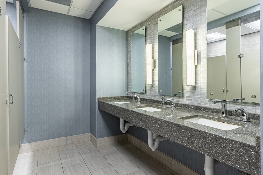 More Photos Of 4101 Cox Rd, Glen Allen Office Residential For Lease