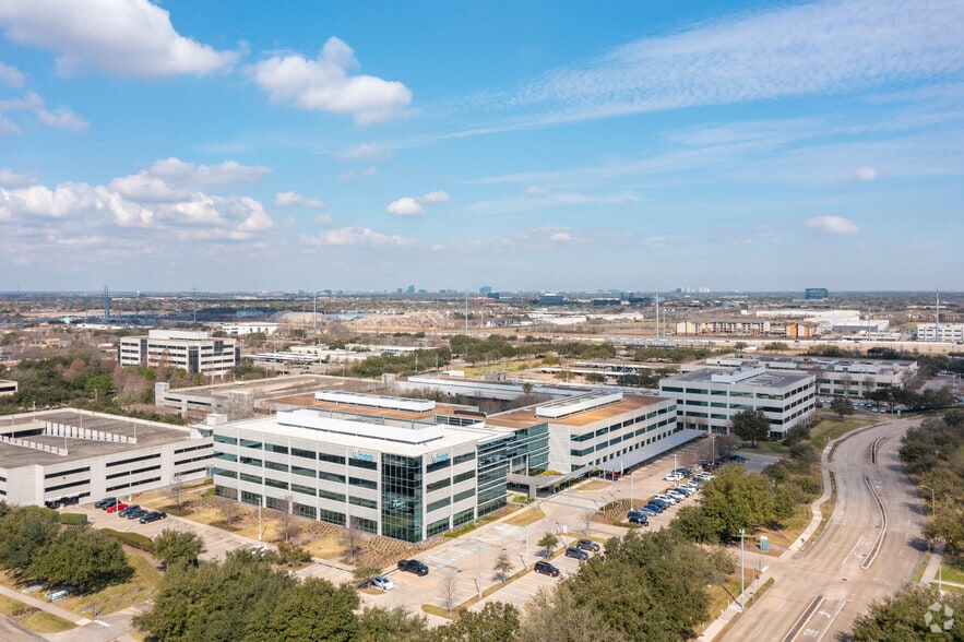More Photos Of 10300 Town Park Dr, Houston Unknown For Lease