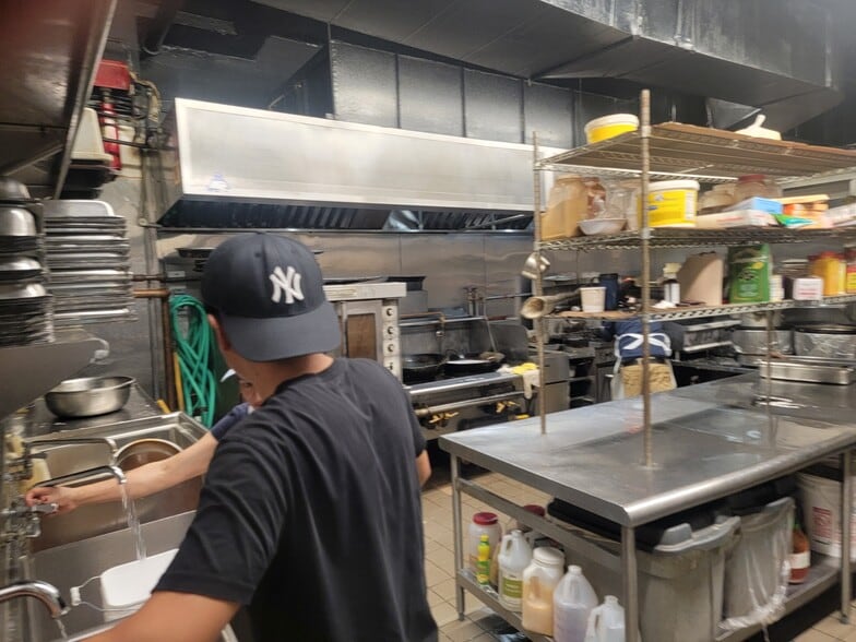 More Photos Of 1-3 University Pl, New York Apartments For Lease