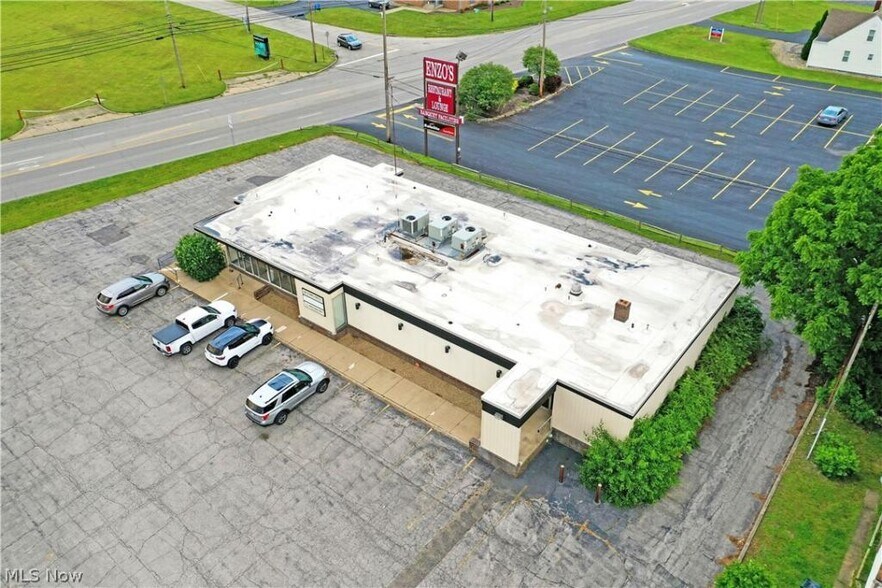 More Photos Of 2900 Elm Rd NE, Warren Medical For Lease