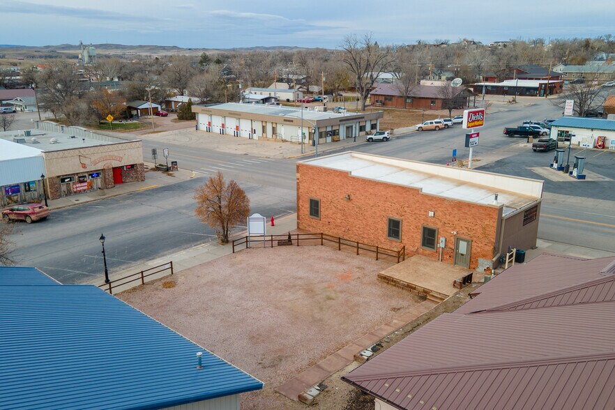 More Photos Of 101 S Big Horn Ave, Moorcroft Flex For Sale