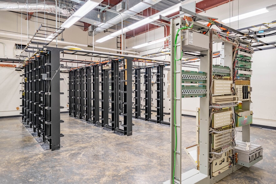 More Photos Of 2703 N Central Expy, Richardson Unknown For Lease