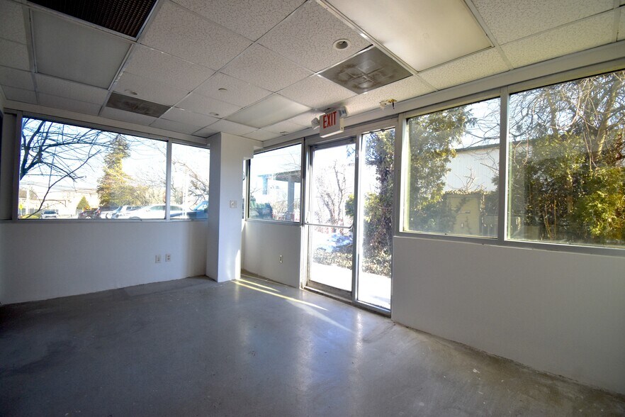 More Photos Of 775 Park Ave, Huntington Medical For Sale