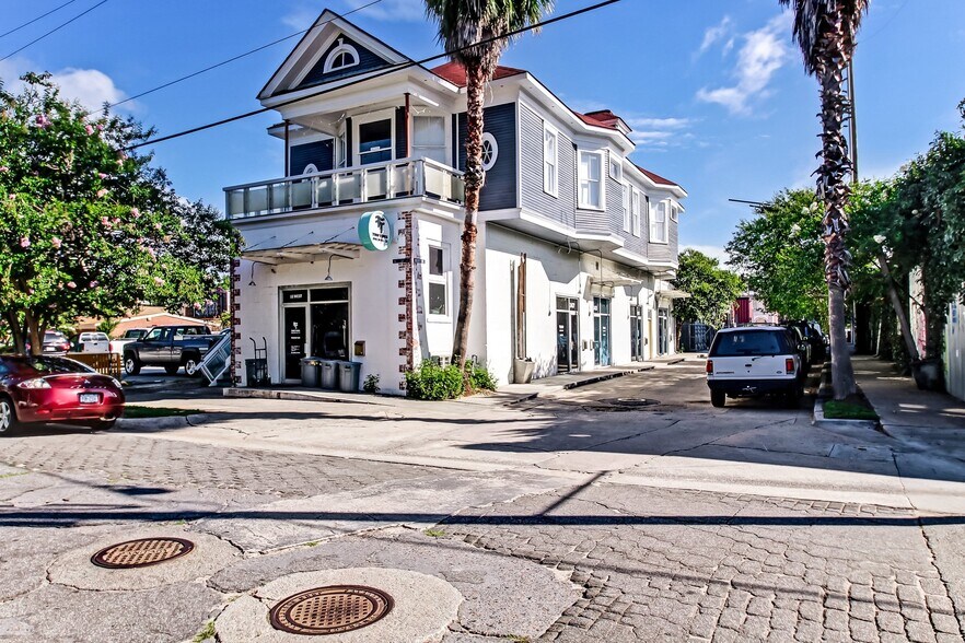 More Photos Of 422 W 43rd St, Savannah Storefront Retail Office For Sale