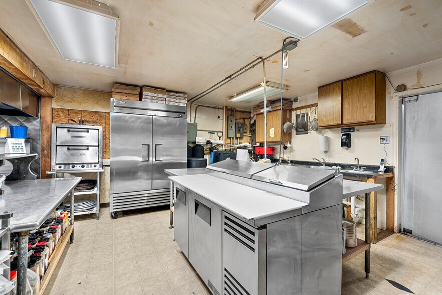 More Photos Of N12808 Northway Dr, Athelstane Restaurant For Sale