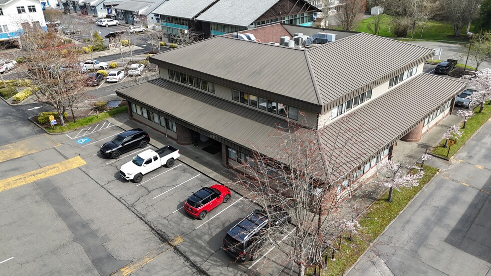 More Photos Of 911 Hildebrand Ln NE, Bainbridge Island Medical For Sale