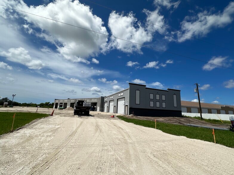 More Photos Of 4017 Taylor Rd, Punta Gorda Warehouse For Sale