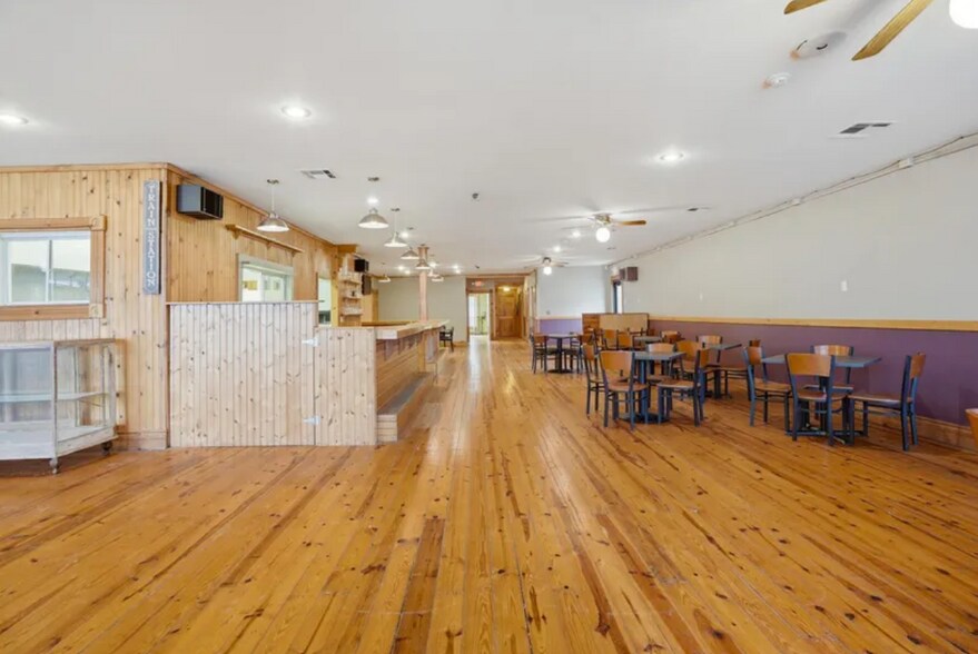 More Photos Of 40 2nd st, Hartsburg Restaurant For Sale