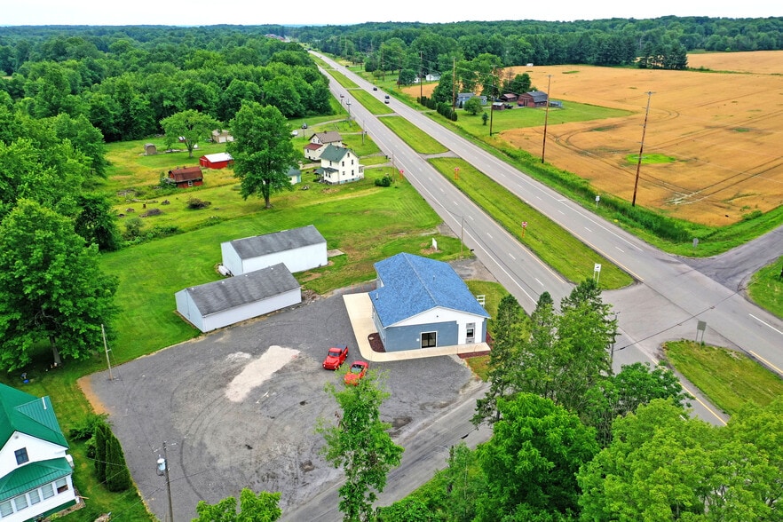 More Photos Of 3019 Parkman Rd NW, Warren Flex For Sale