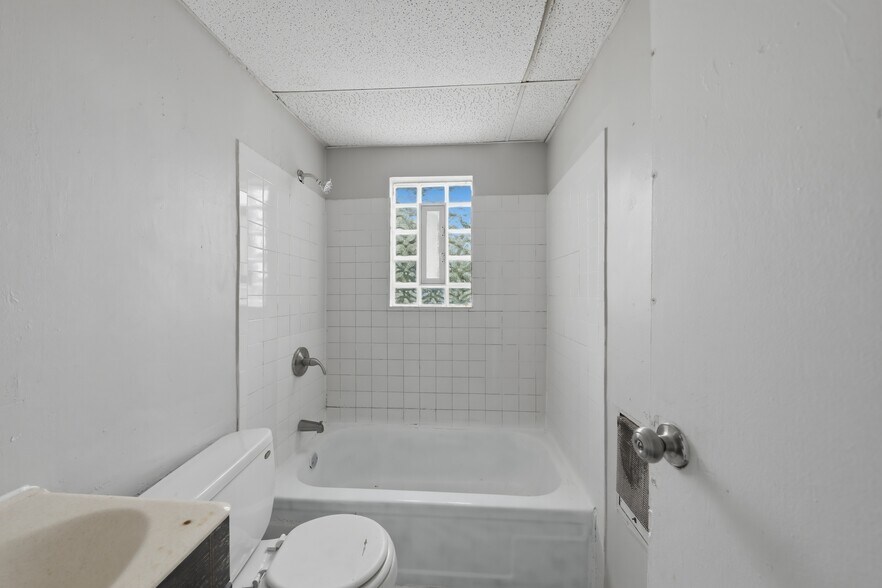 More Photos Of 1209 W Galbraith Rd, Cincinnati Apartments For Sale