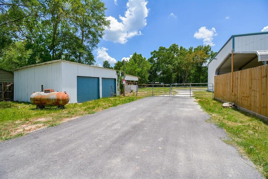 More Photos Of 22316 E Martin Dr, Porter Industrial For Sale