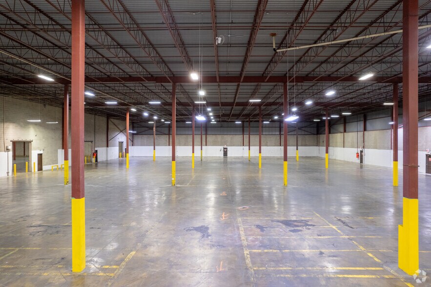 More Photos Of 2 Colony Ct, Brampton Warehouse For Sale