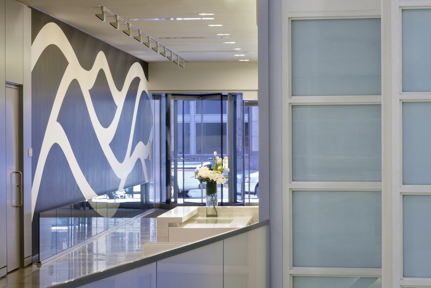 More Photos Of 1150 18th St NW, Washington Office For Lease