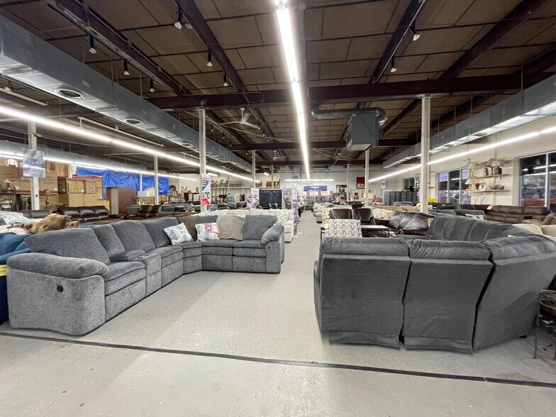 More Photos Of 3120-3130 Rt-112, Medford Freestanding For Sale