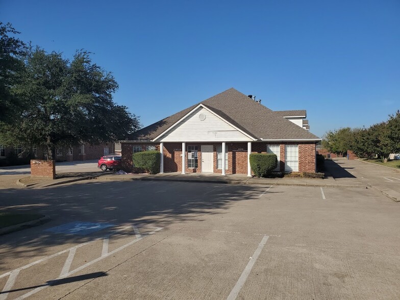 Primary Photo Of 2707 Bolton Boone Dr, DeSoto Medical For Lease