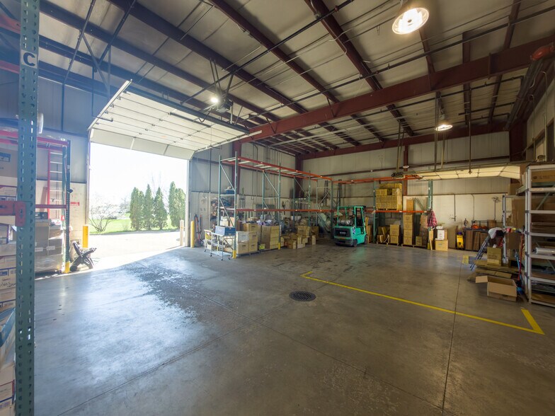 More Photos Of 22960 Venture Dr, Novi Warehouse For Lease