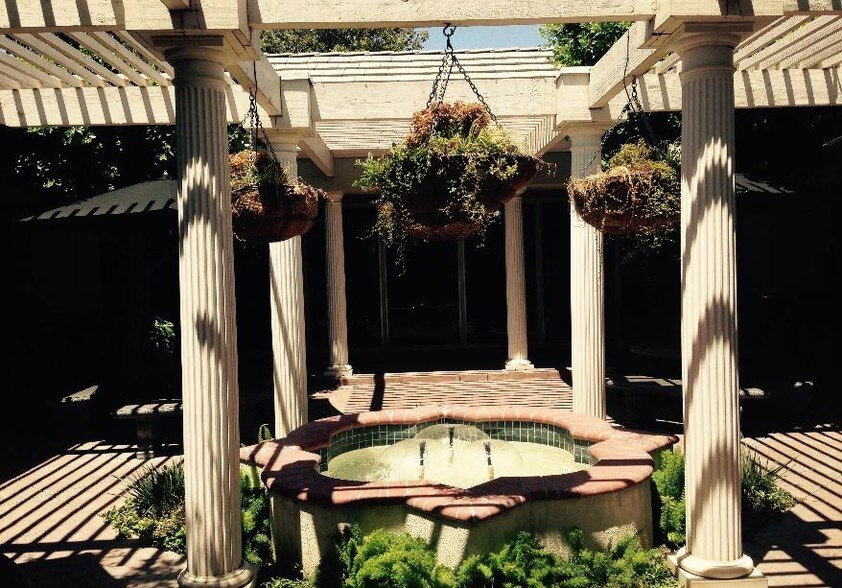 More Photos Of 3100 19th St, Bakersfield Office For Lease