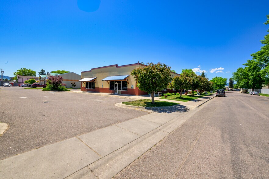 More Photos Of 1925 Sherwood St, Missoula General Retail For Lease