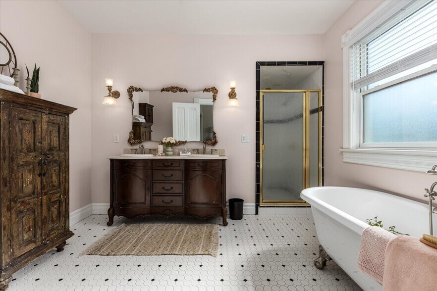 More Photos Of 358 Mill St, Grass Valley Specialty For Sale