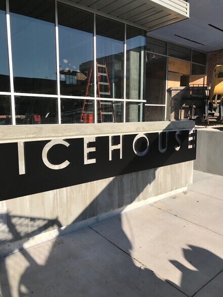 More Photos Of 165 S Rock Island St, Wichita Office For Lease