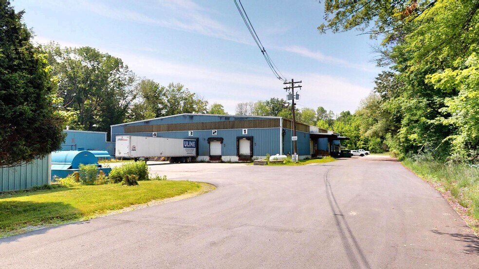 More Photos Of 35 Rose Morrow Rd, Wantage Manufacturing For Lease